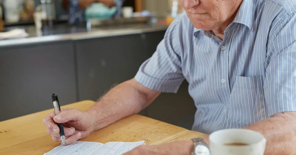 Senior Health Management: Simple Daily Routines for Common Elderly Problems